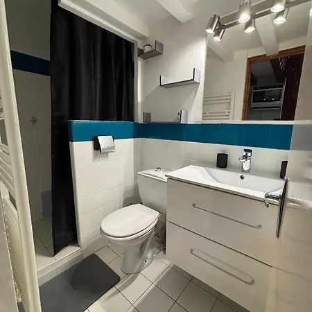 T2 Hyper Centre 200m Des Telecabines *