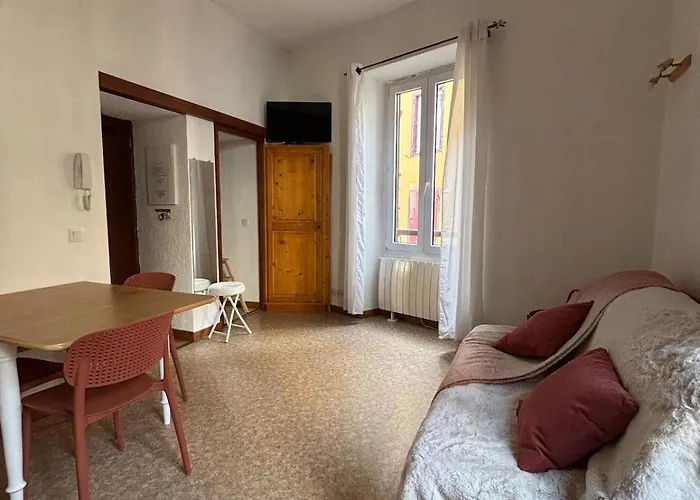 T2 Hyper Centre 200m Des Telecabines *